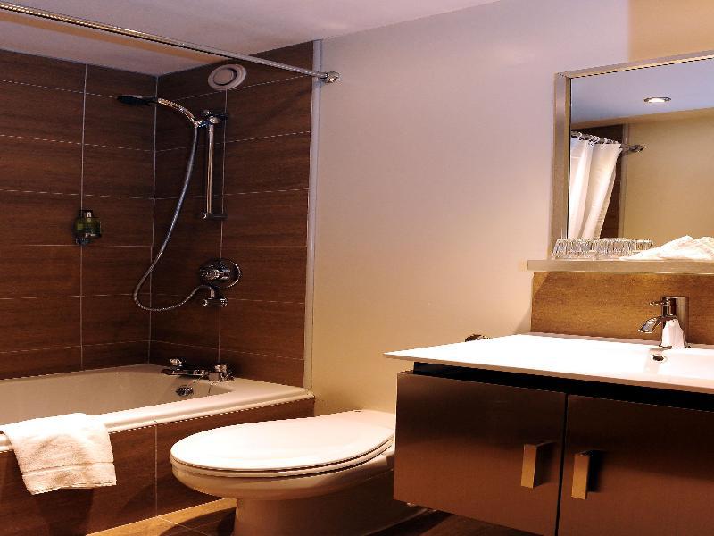 Ramada Telford Ironbridge Hotel Buitenkant foto