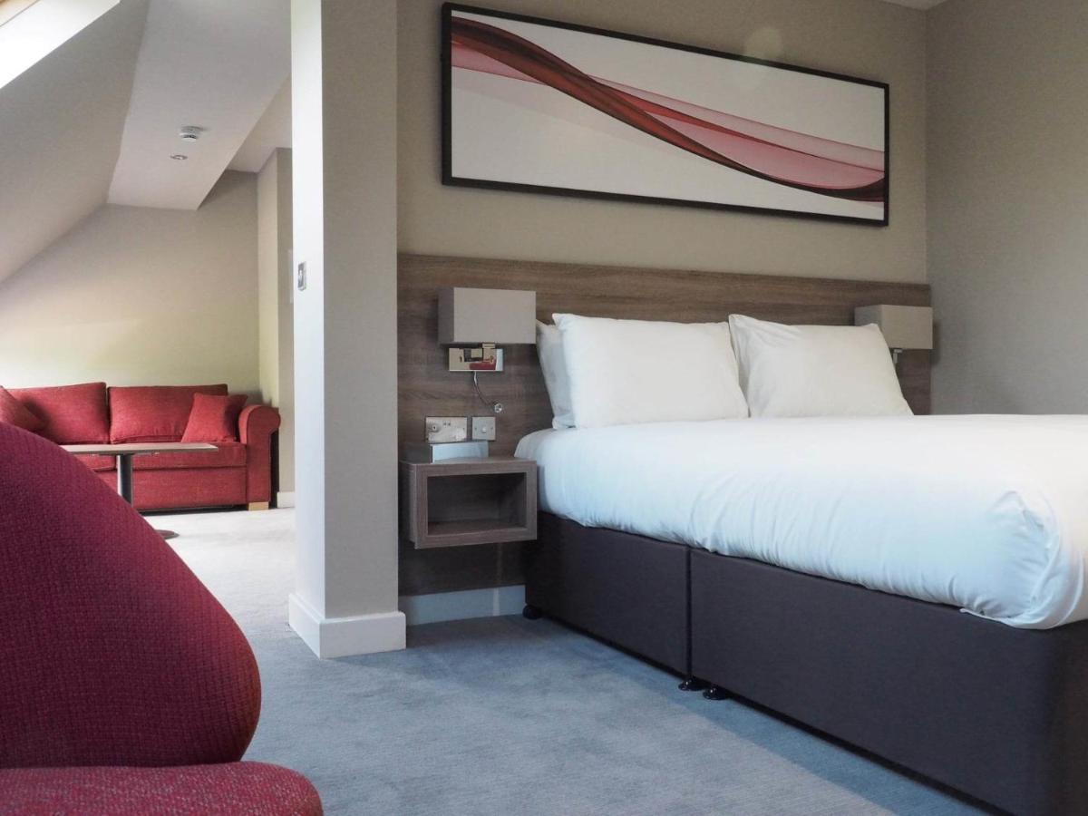 Ramada Telford Ironbridge Hotel Buitenkant foto