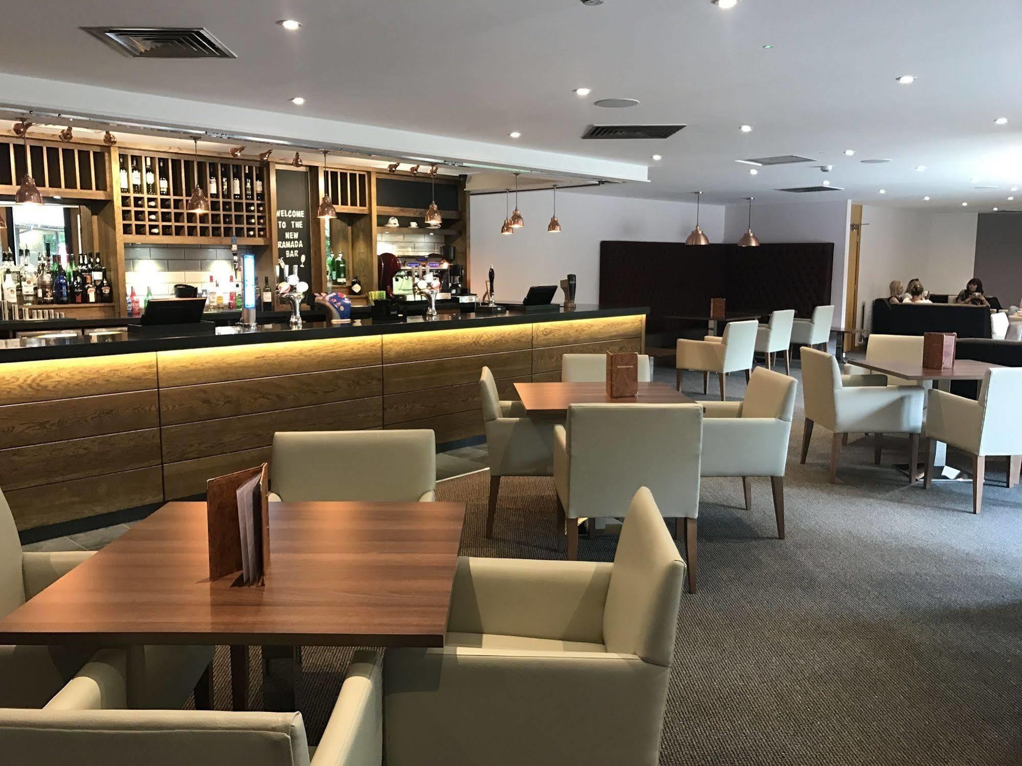 Ramada Telford Ironbridge Hotel Buitenkant foto