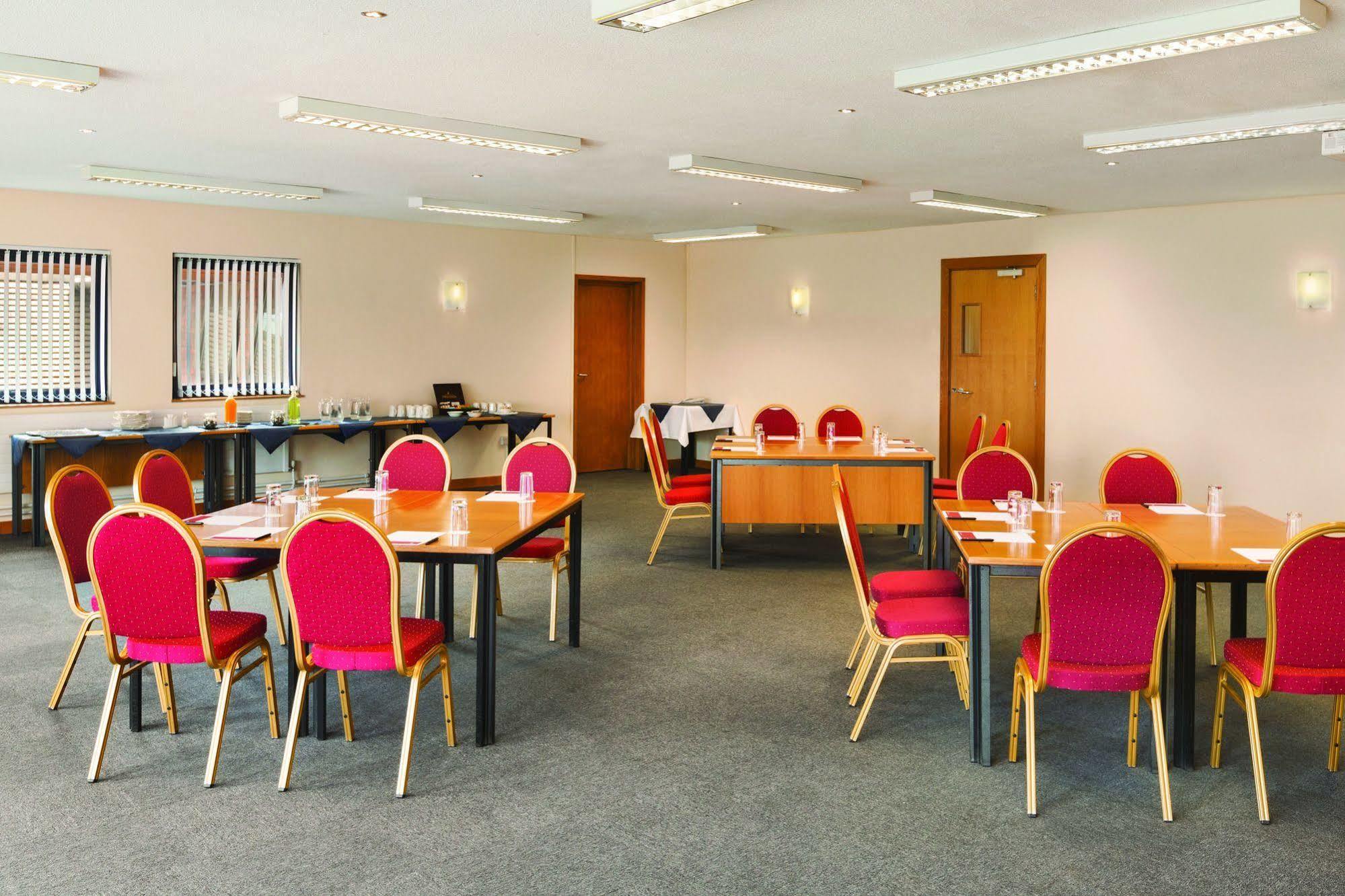 Ramada Telford Ironbridge Hotel Buitenkant foto
