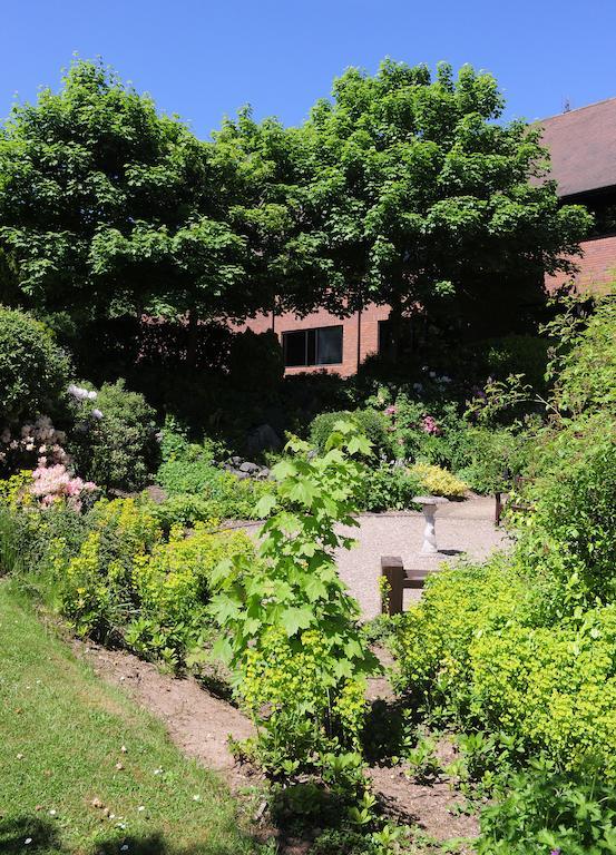 Ramada Telford Ironbridge Hotel Buitenkant foto